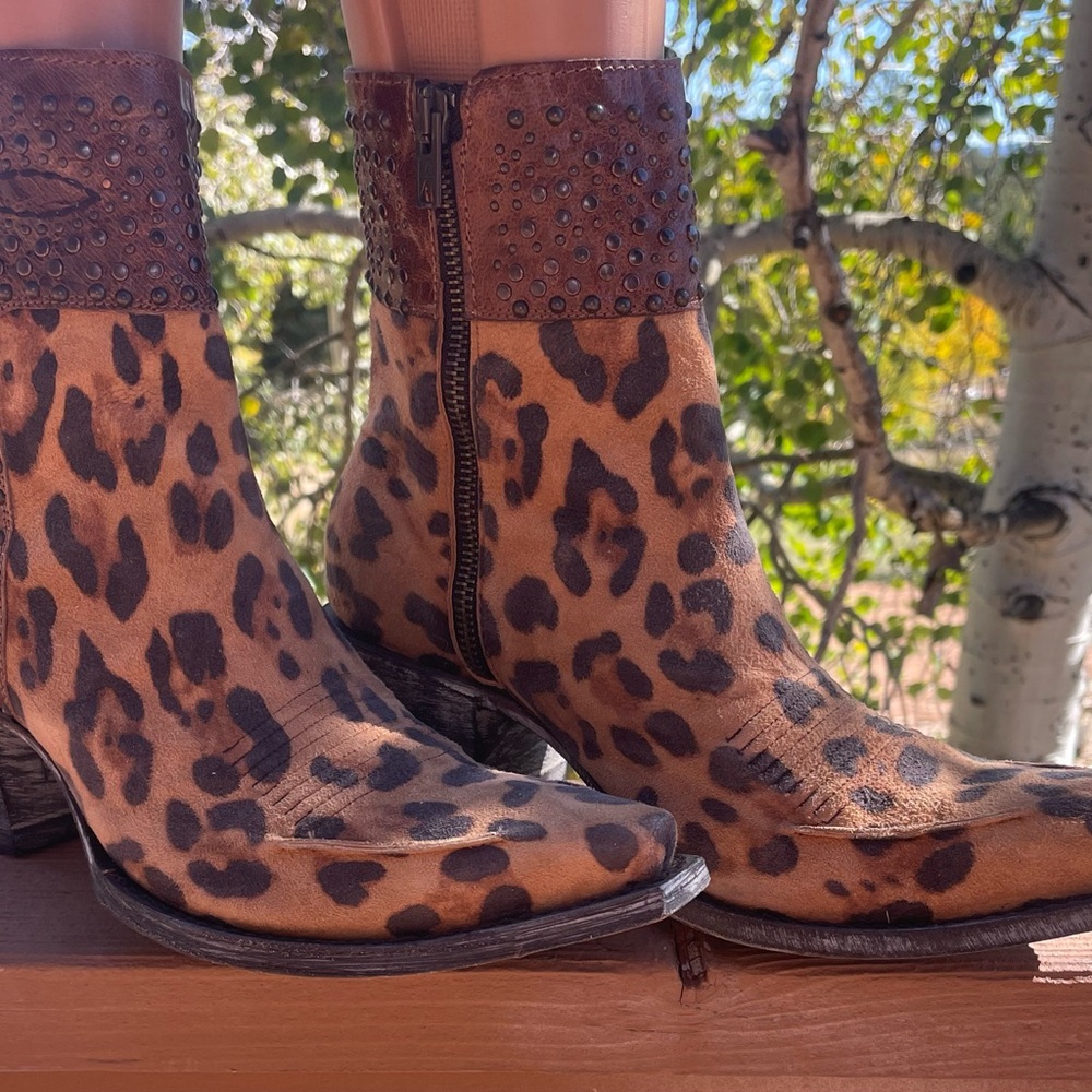 OLD GRINGO*Leopard Print suede & metal Stud Mid Ankle Side Zip boots snip toe 8 - Picture 5 of 13